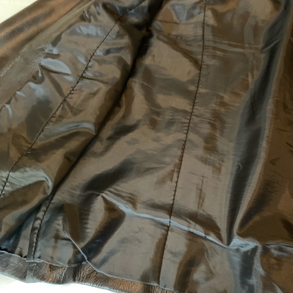 Leather jacket - Picture 6 of 6